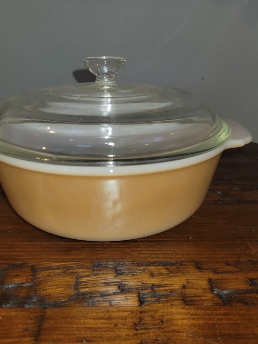 Vintage Fire King by Anchor Hocking 1 1/2 qt casserole dish with lid